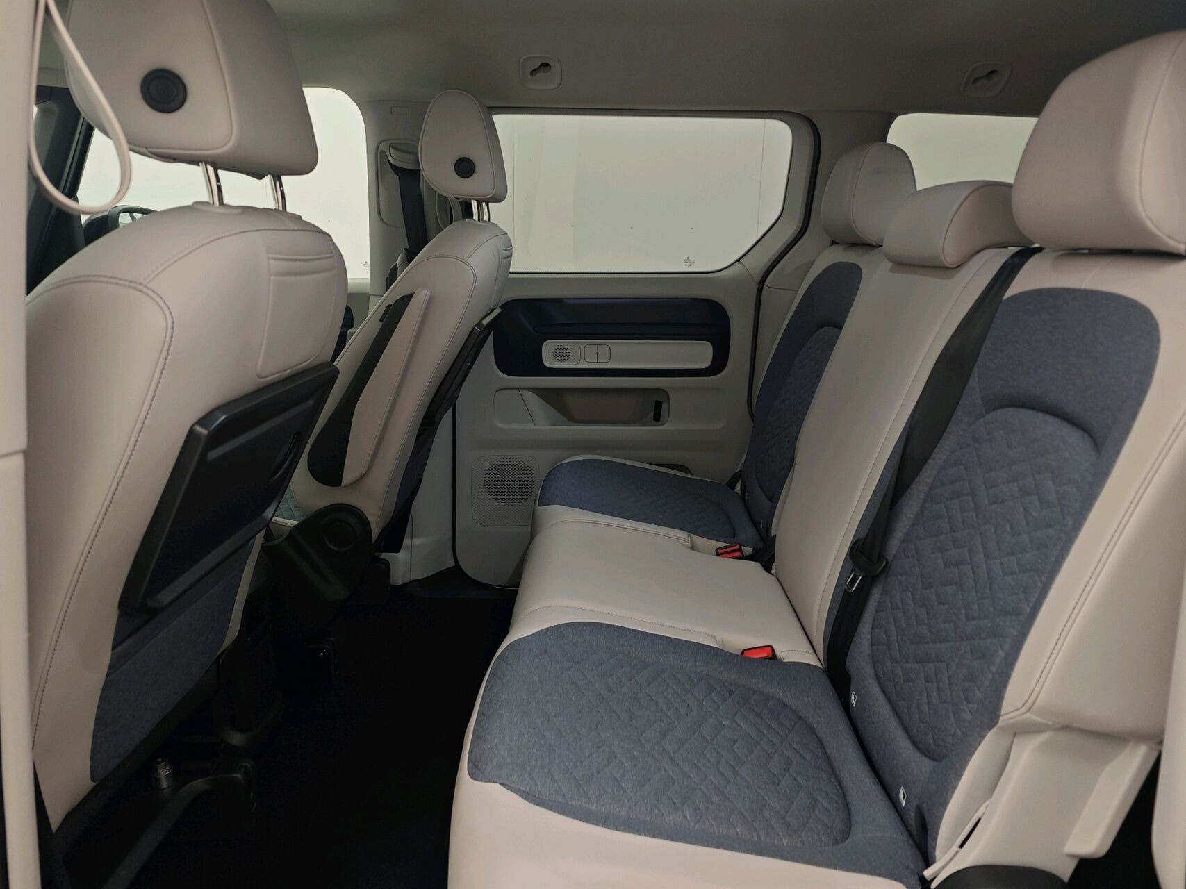 Sølv VW ID.Buzz fra 2023
