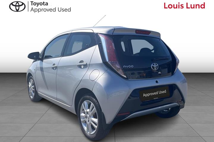Grå Toyota Aygo fra 2018