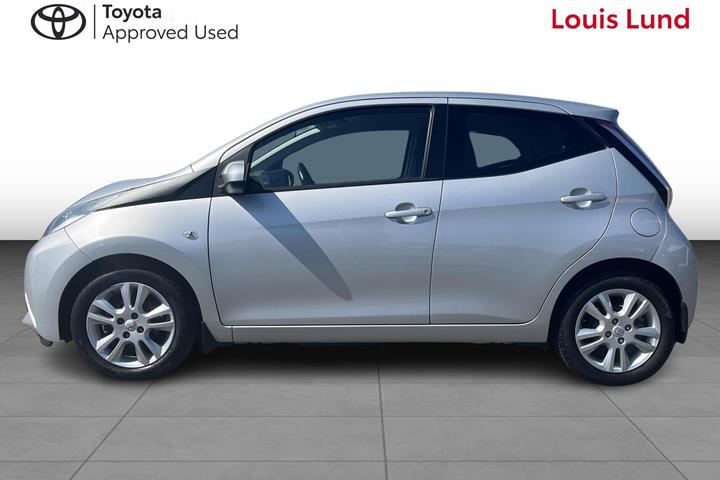 Grå Toyota Aygo fra 2018