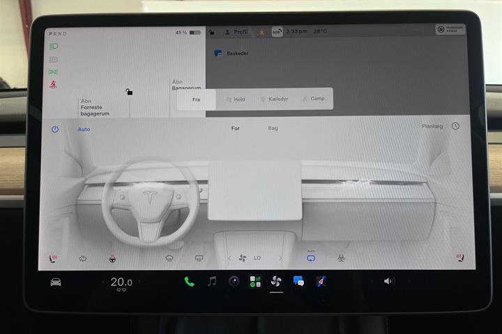 Hvid Tesla Model Y fra 2022