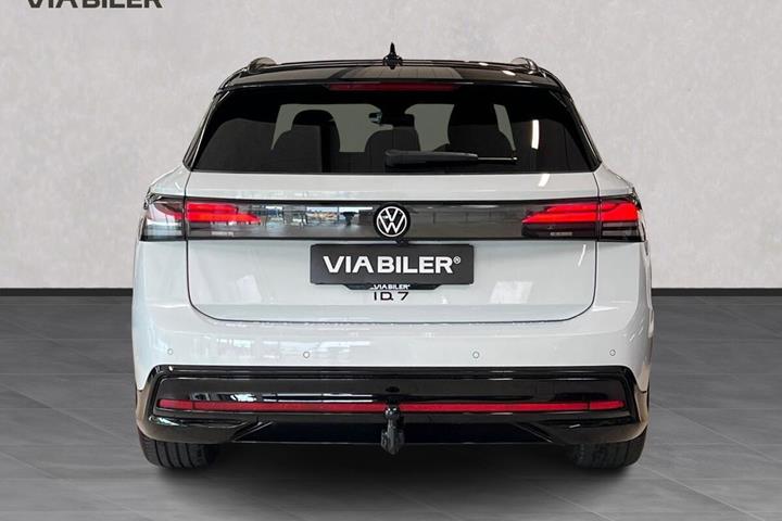 Hvid VW ID.7 fra 2026