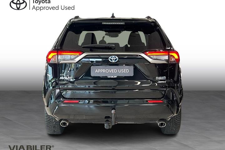 Sort Toyota RAV4 Plug-in fra 2021