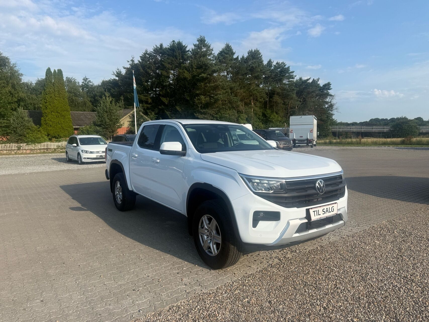 Hvid VW Amarok fra 2024