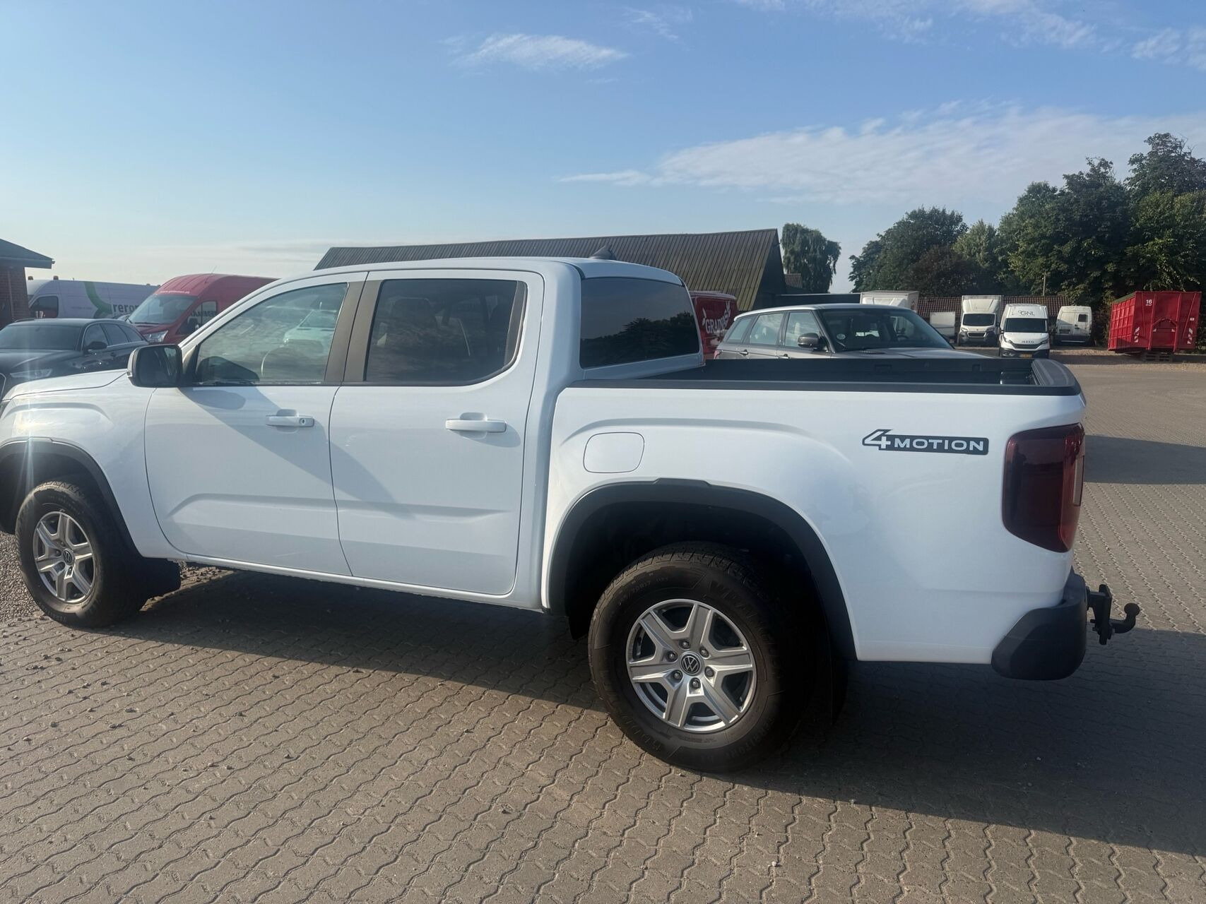 Hvid VW Amarok fra 2024