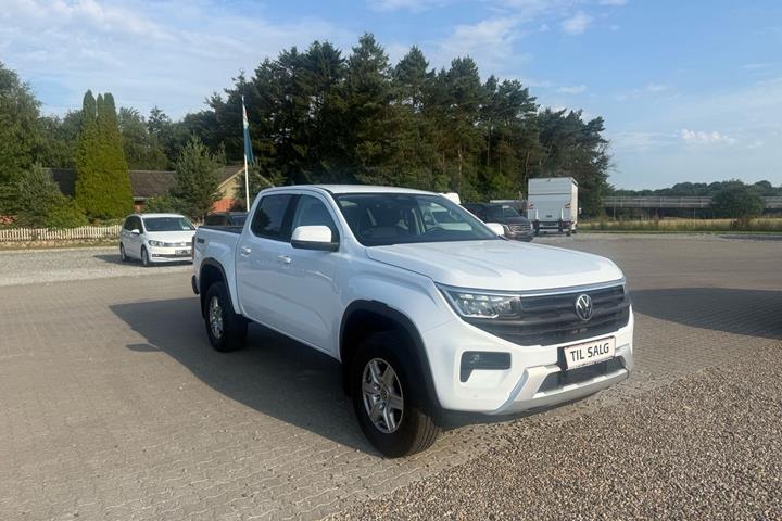 Hvid VW Amarok fra 2024
