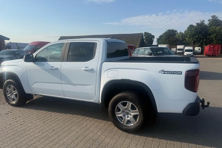 Hvid VW Amarok fra 2024