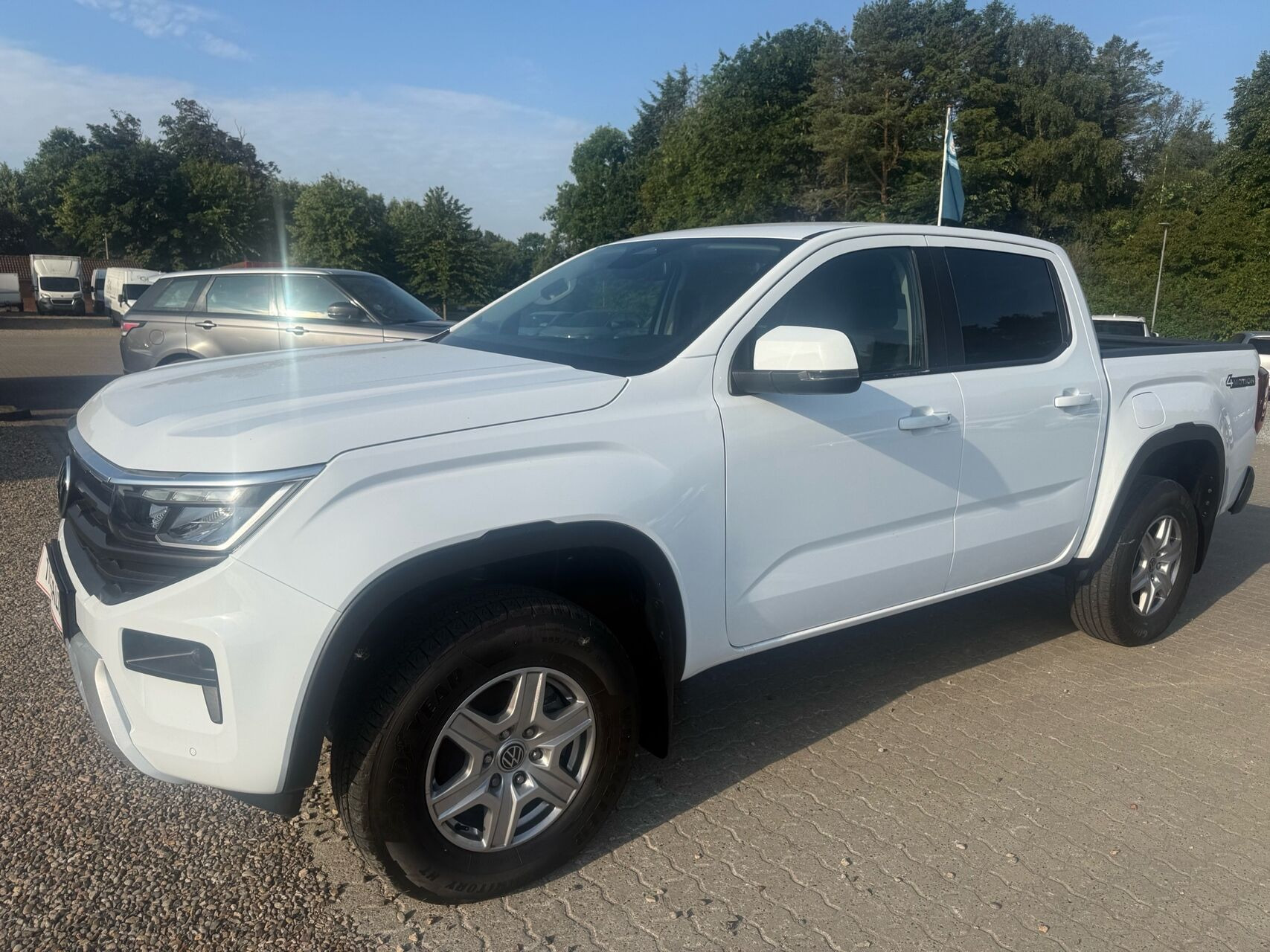 Hvid VW Amarok fra 2024