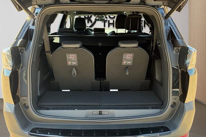 undefined Peugeot 5008 fra 2024