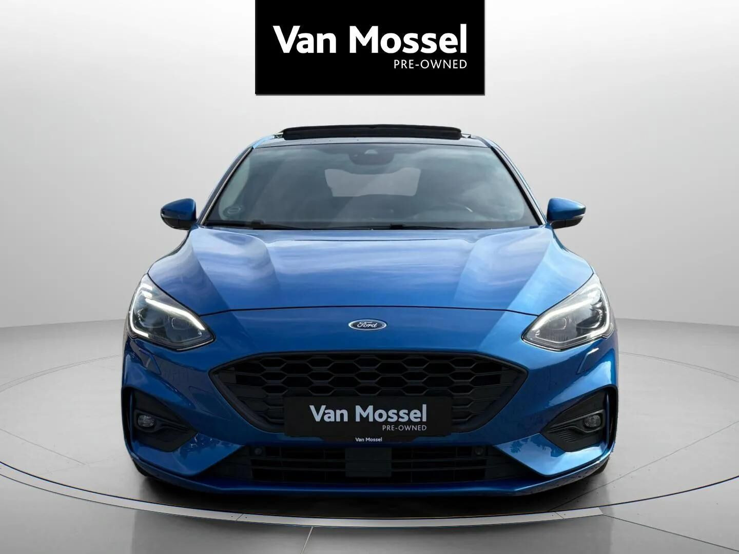 Blå Ford Focus fra 2019