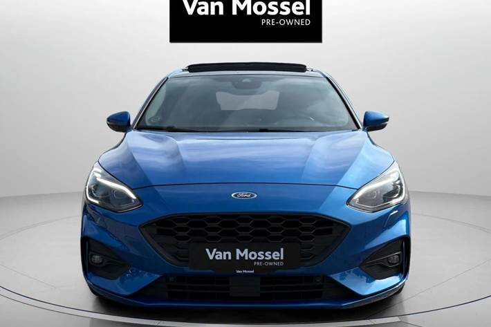 Blå Ford Focus fra 2019