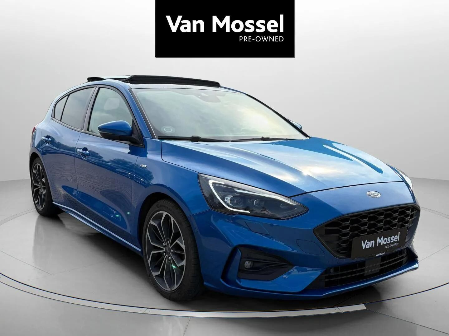 Blå Ford Focus fra 2019