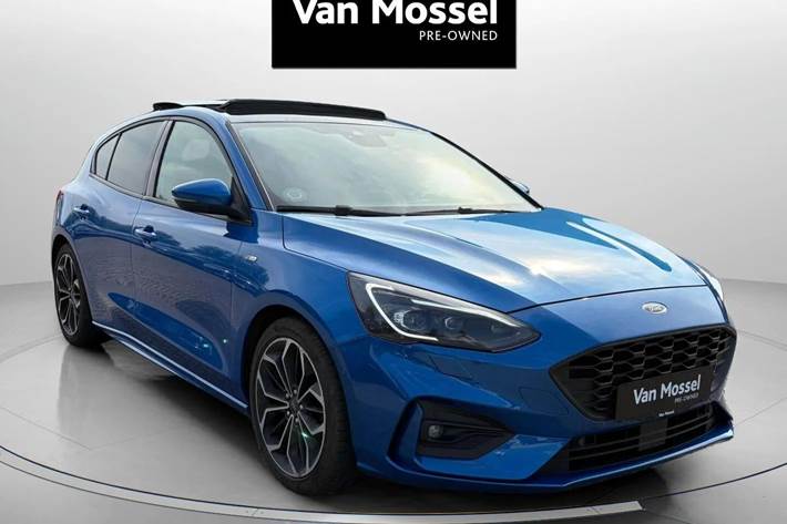 Blå Ford Focus fra 2019
