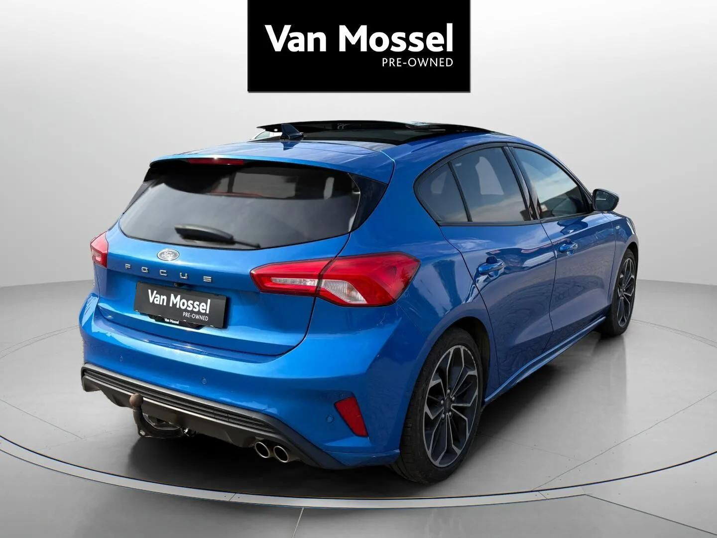 Blå Ford Focus fra 2019
