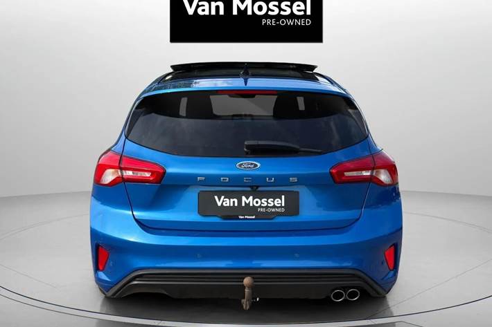 Blå Ford Focus fra 2019