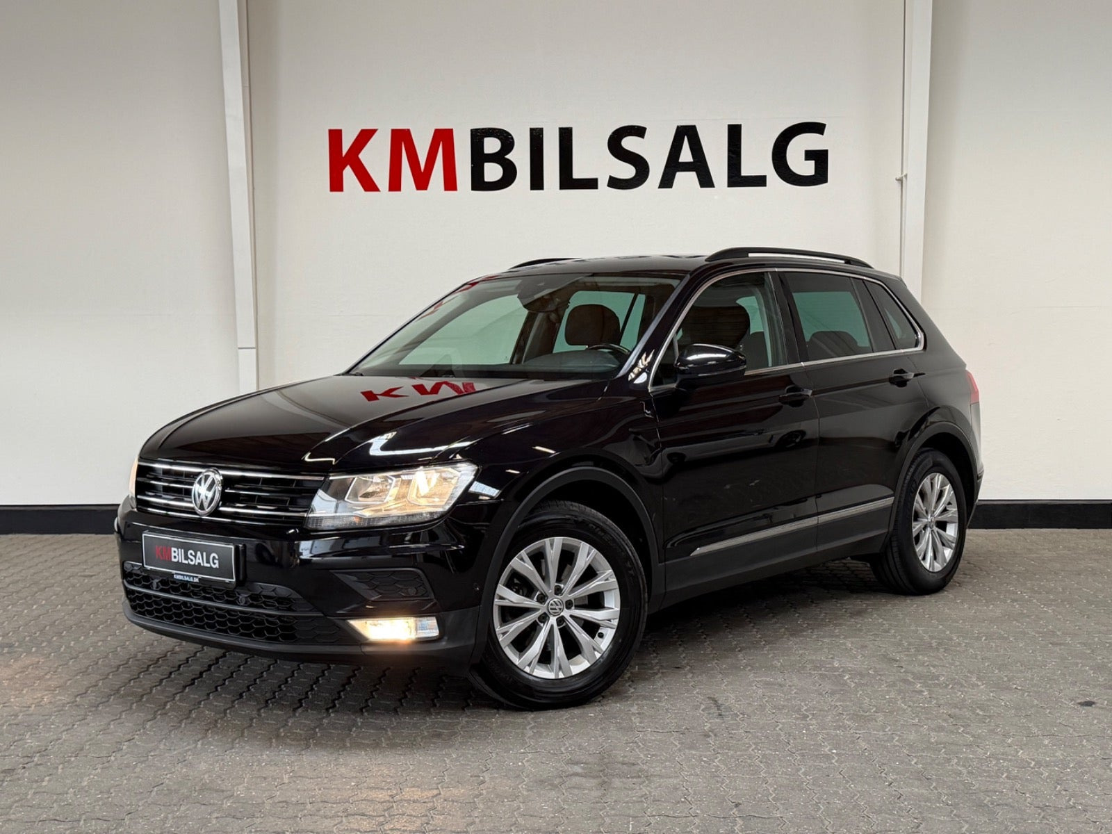 Sort VW Tiguan fra 2017