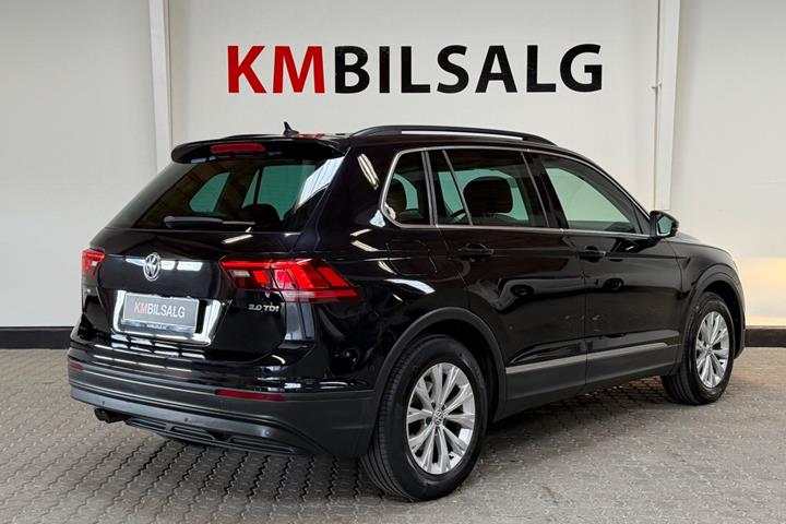 Sort VW Tiguan fra 2017