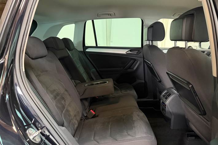 Sort VW Tiguan fra 2017