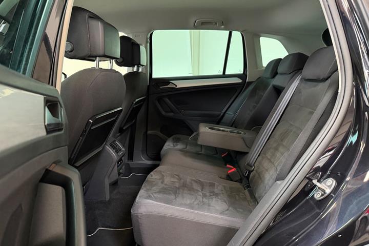 Sort VW Tiguan fra 2017