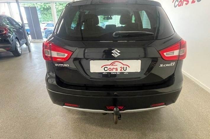 Sort Suzuki S-Cross fra 2019