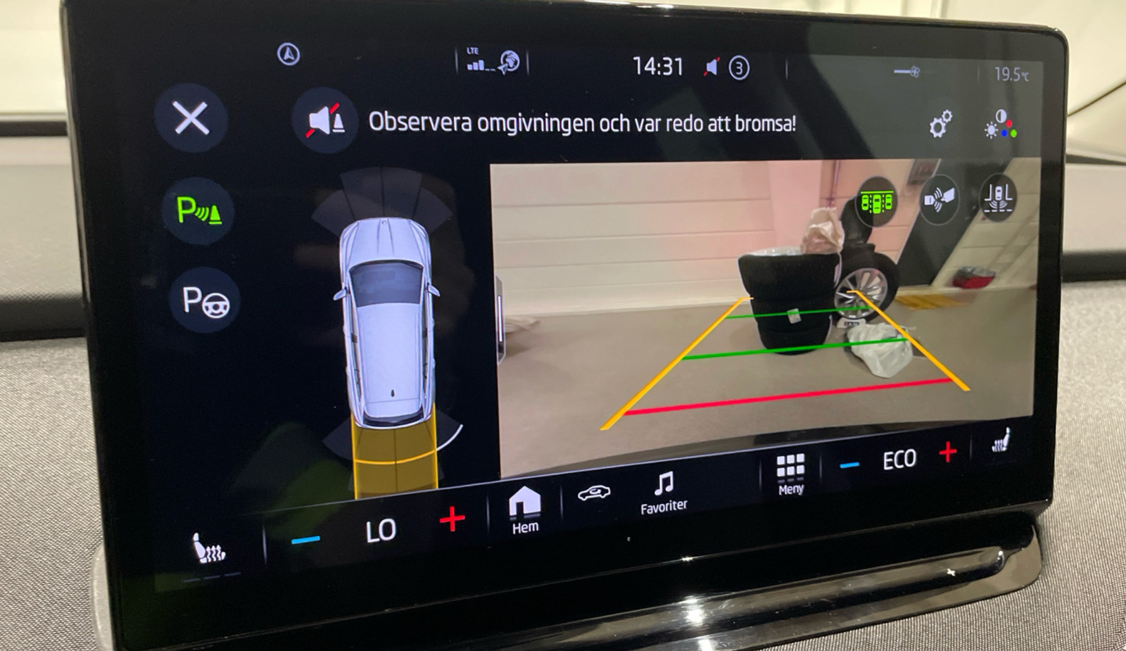 Grå Skoda Enyaq fra 2023