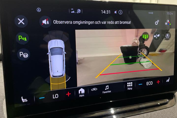 Grå Skoda Enyaq fra 2023
