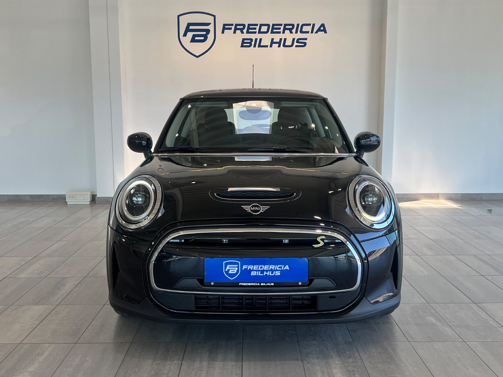 Sort Mini Cooper SE fra 2024