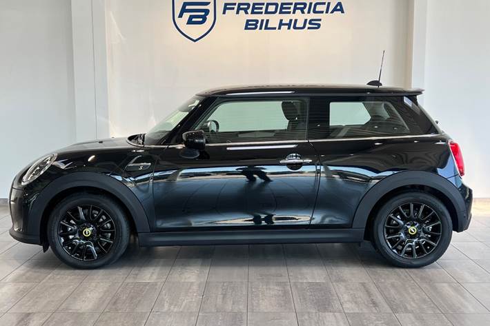 Sort Mini Cooper SE fra 2024