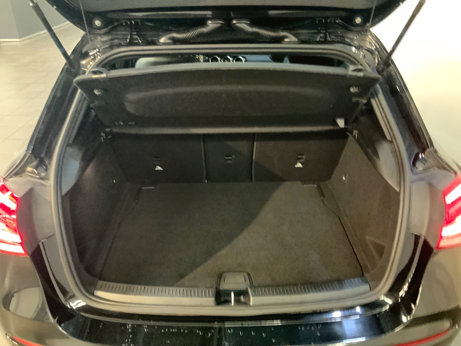 Sort Mercedes A200 fra 2021
