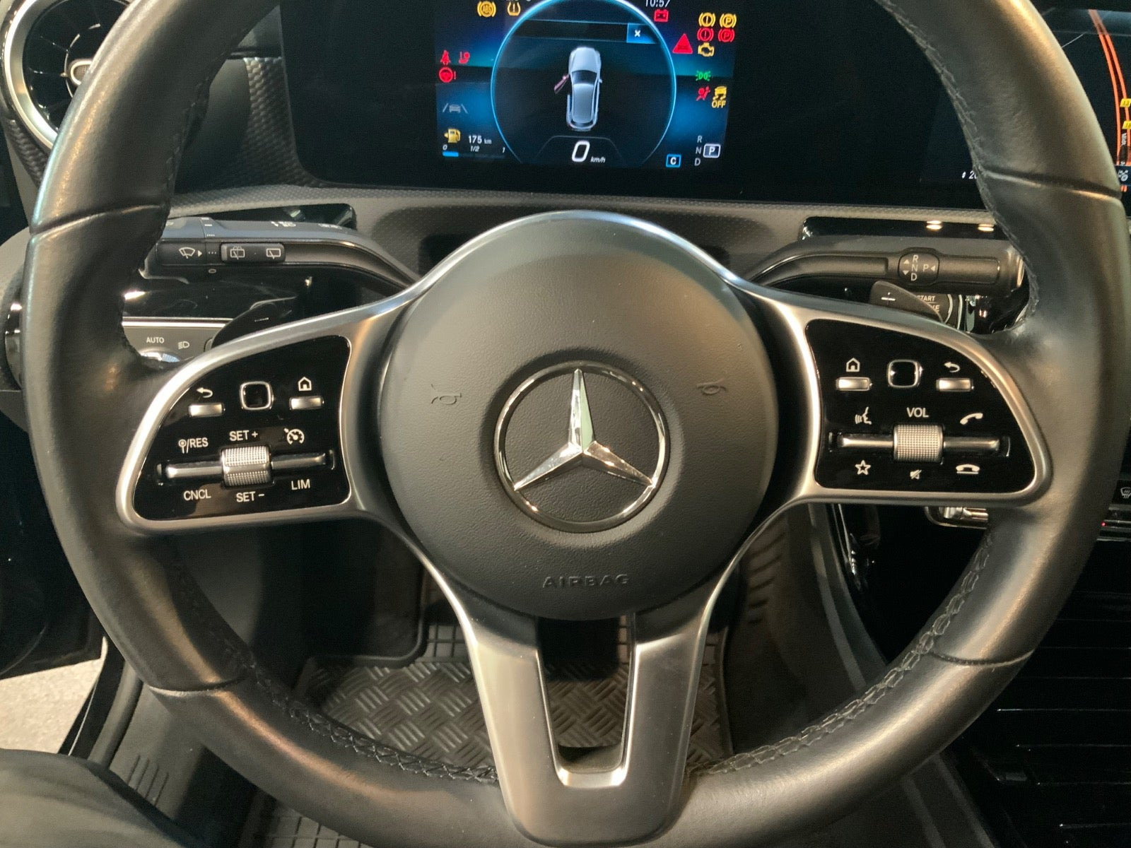 Sort Mercedes A200 fra 2021