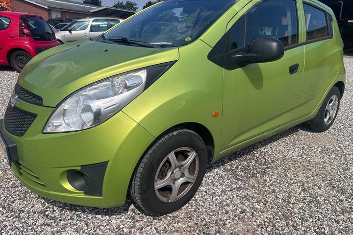 undefined Chevrolet Spark fra 2011 set udefra