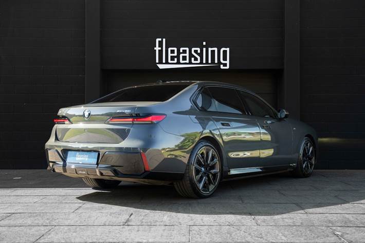 Grå BMW i7 fra 2023