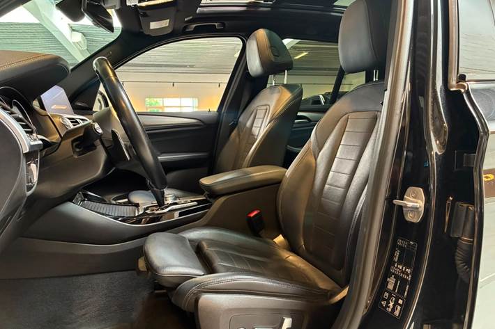 Sort BMW X3 fra 2019