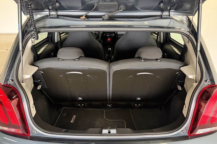 Grå Peugeot 108 fra 2020