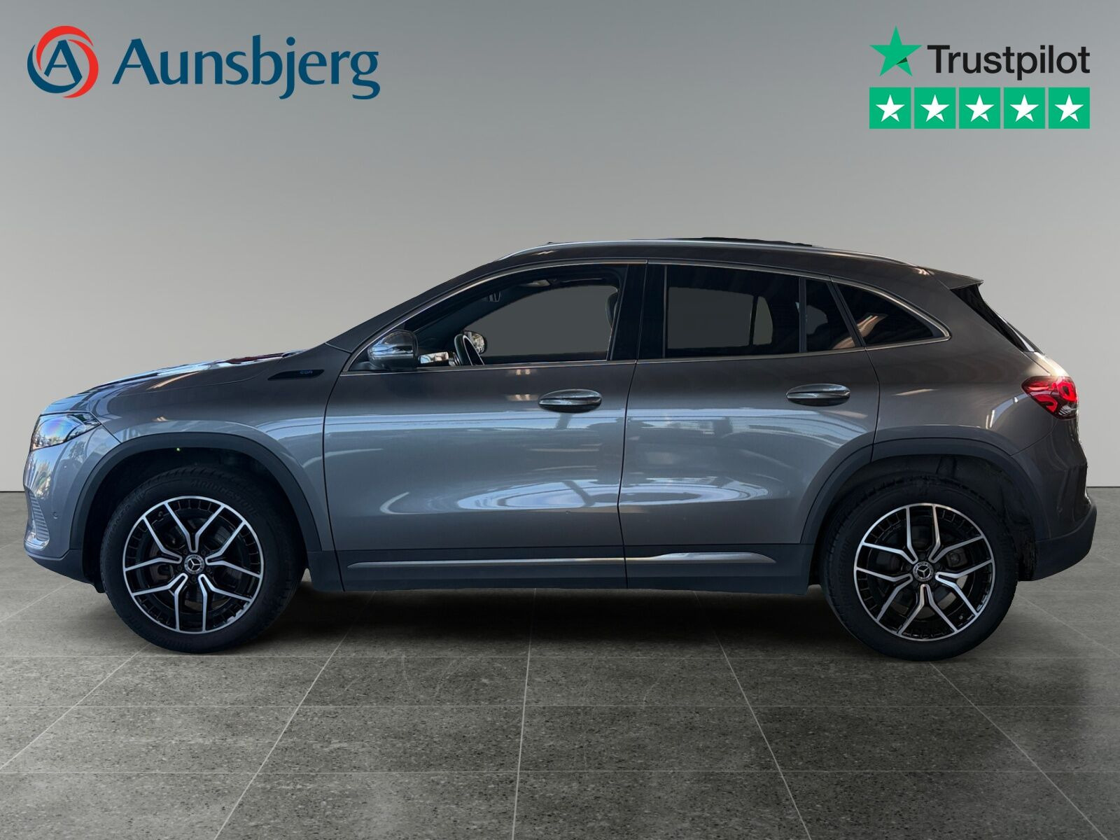 Grøn Mercedes EQA250 fra 2022
