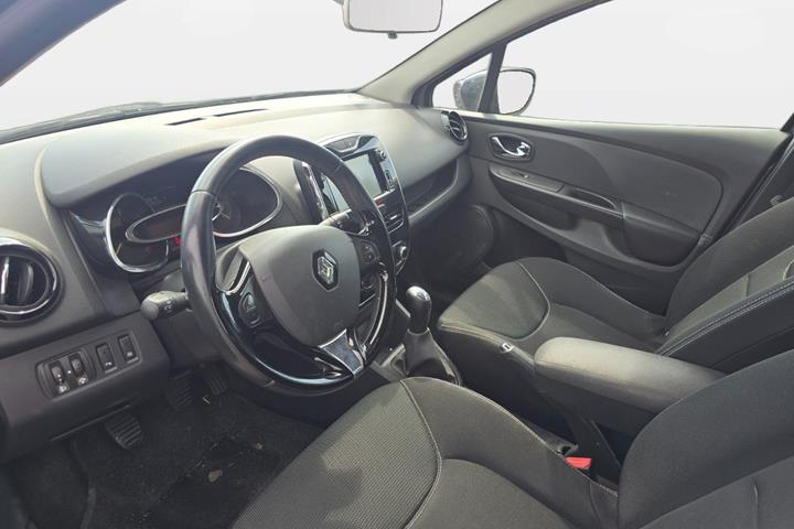 Grå Renault Clio IV fra 2013