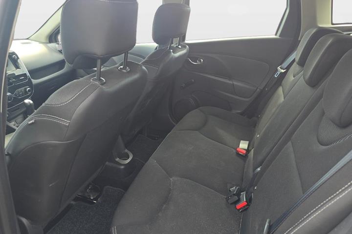 Grå Renault Clio IV fra 2013