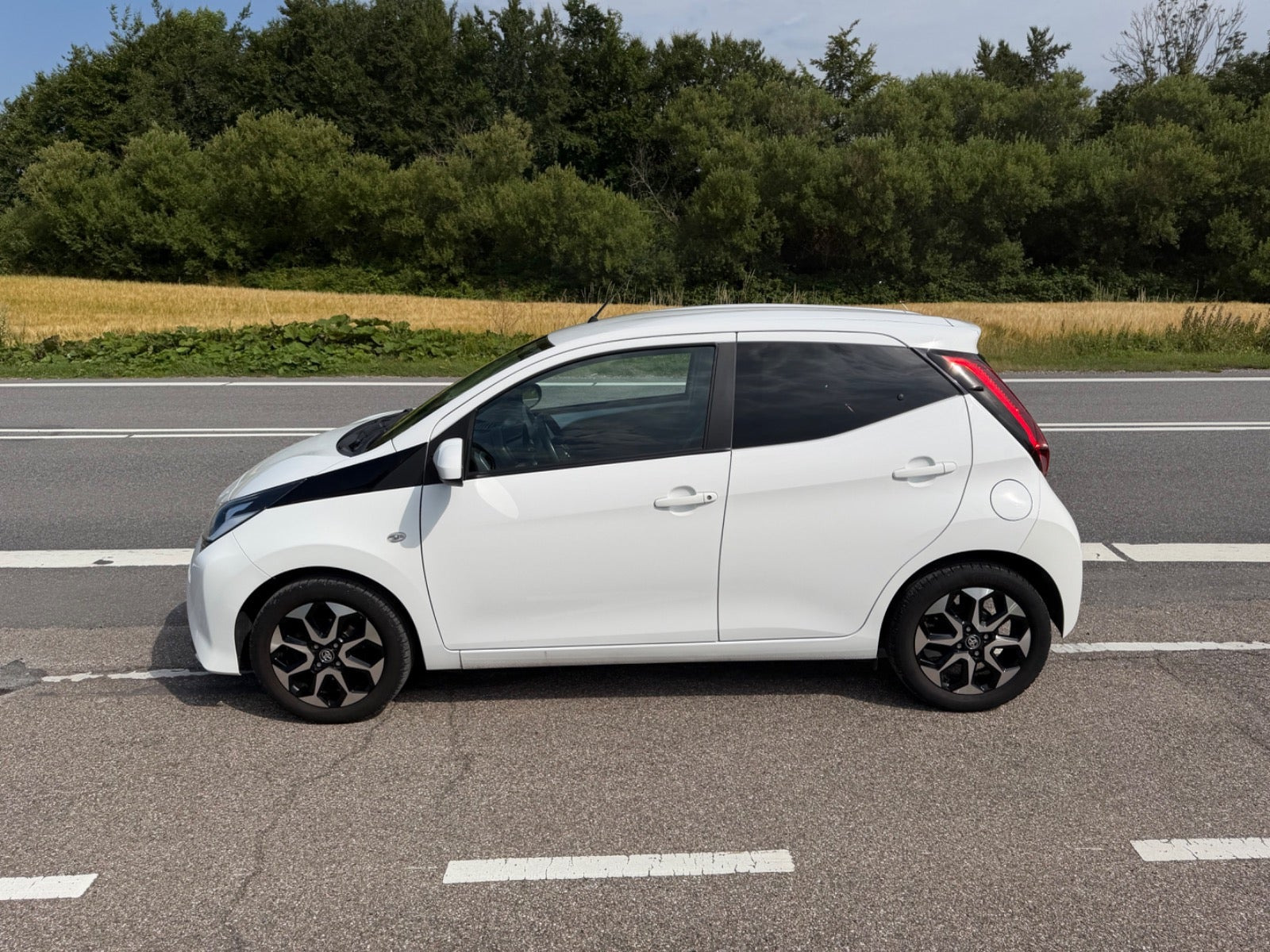Hvid Toyota Aygo fra 2021