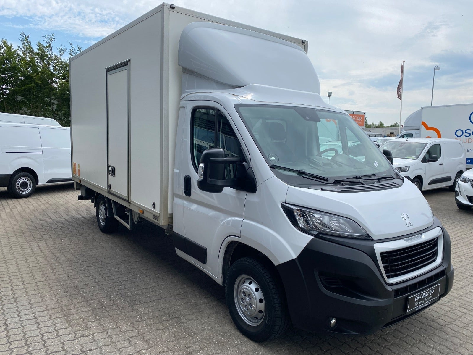 Hvid Peugeot Boxer 335 fra 2023