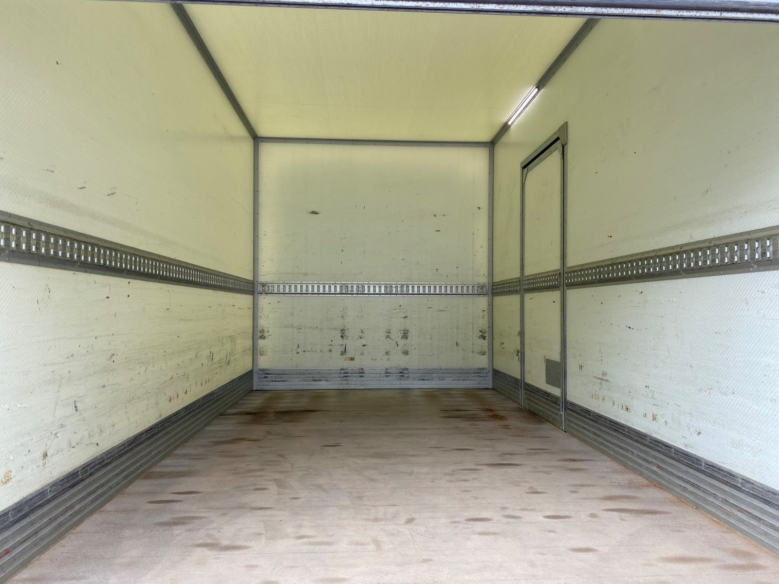 Hvid Peugeot Boxer 335 fra 2023