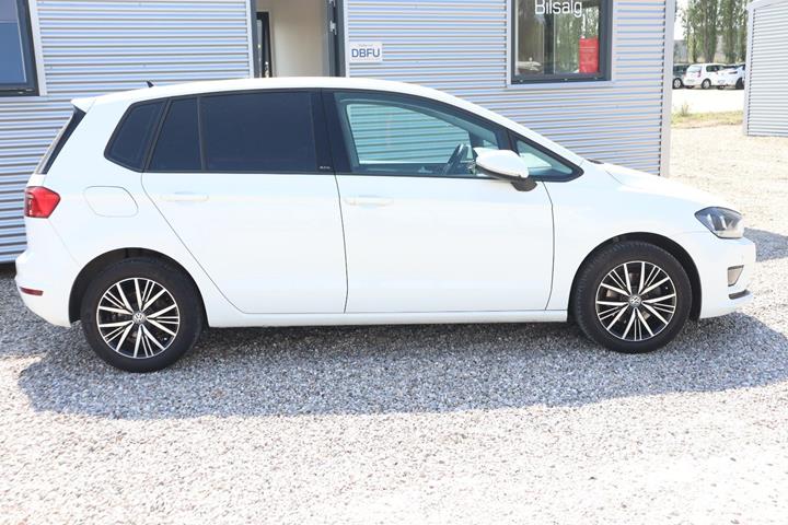 Hvid VW Golf Sportsvan fra 2017