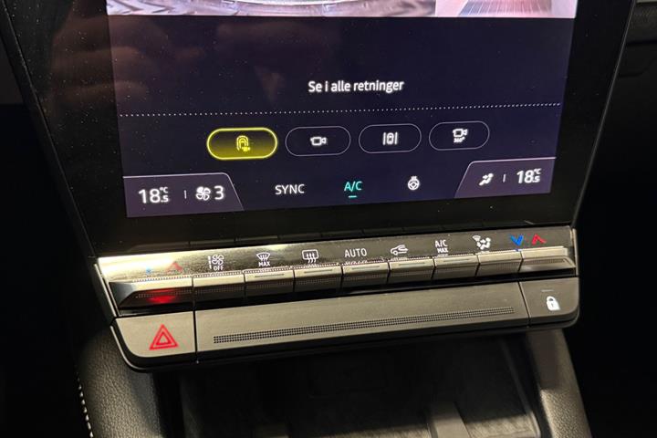 Blå Renault Megane E-Tech fra 2024