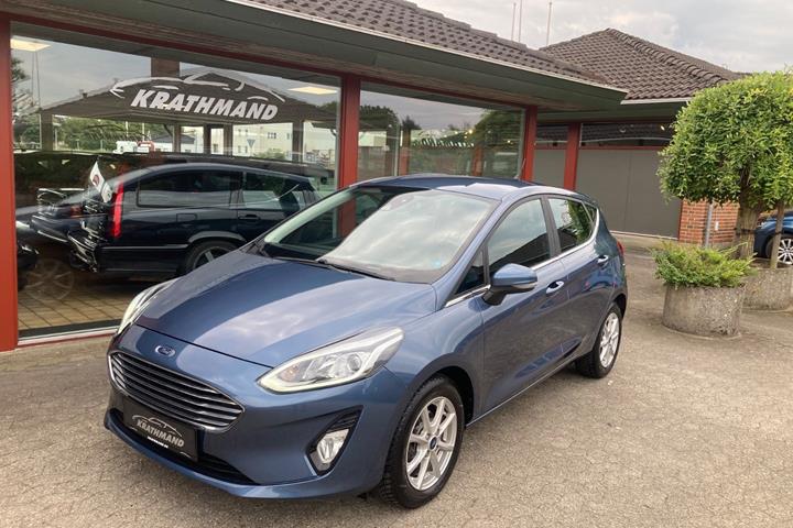Blå Ford Fiesta fra 2020 set udefra