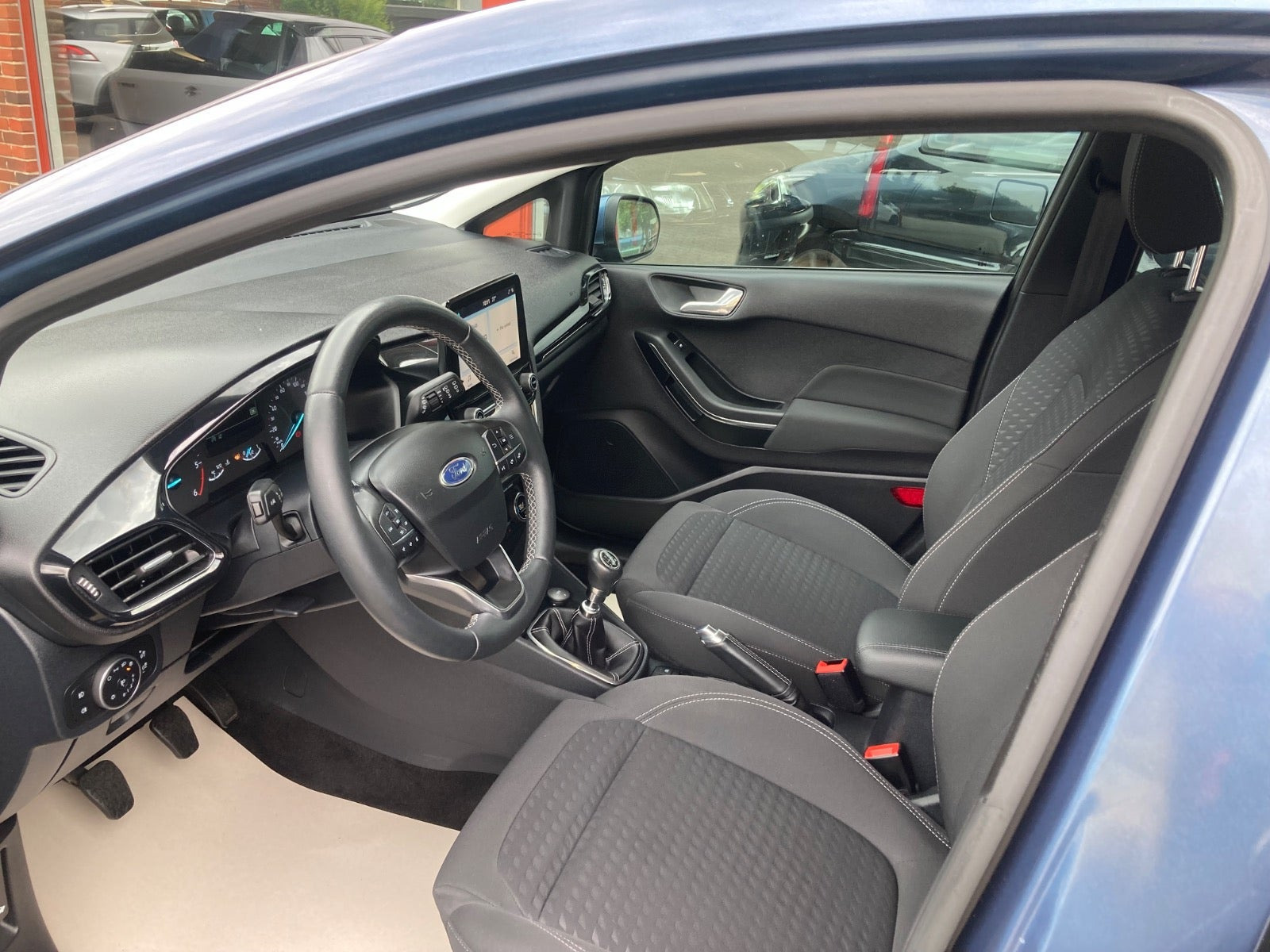 Blå Ford Fiesta fra 2020