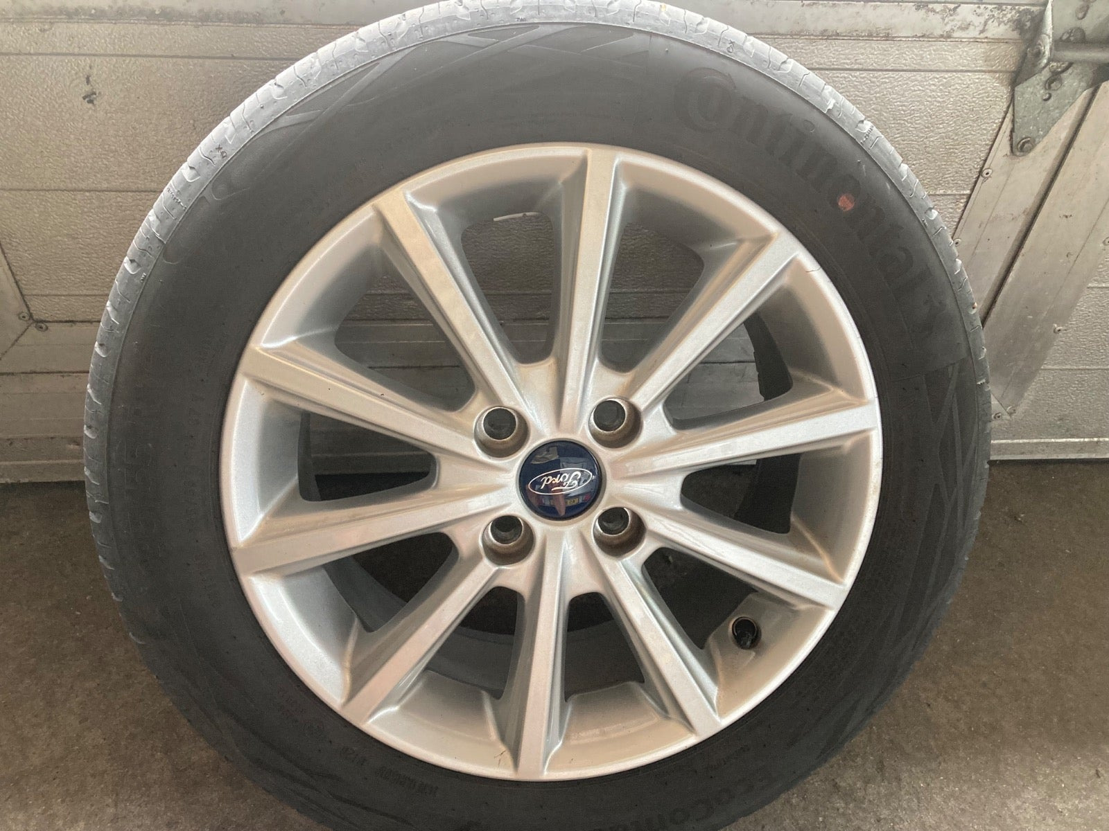 Blå Ford Fiesta fra 2020