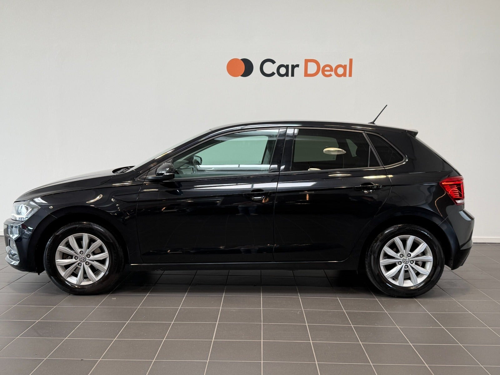 Sort VW Polo fra 2020