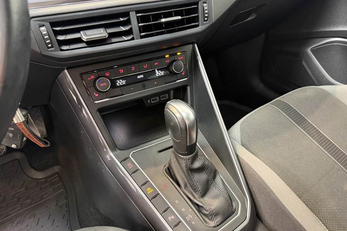 Sort VW Polo fra 2020