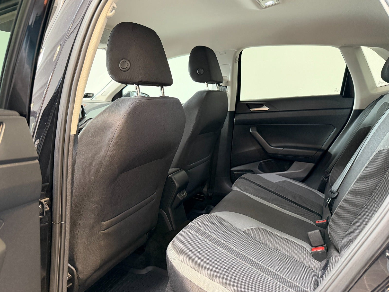 Sort VW Polo fra 2020