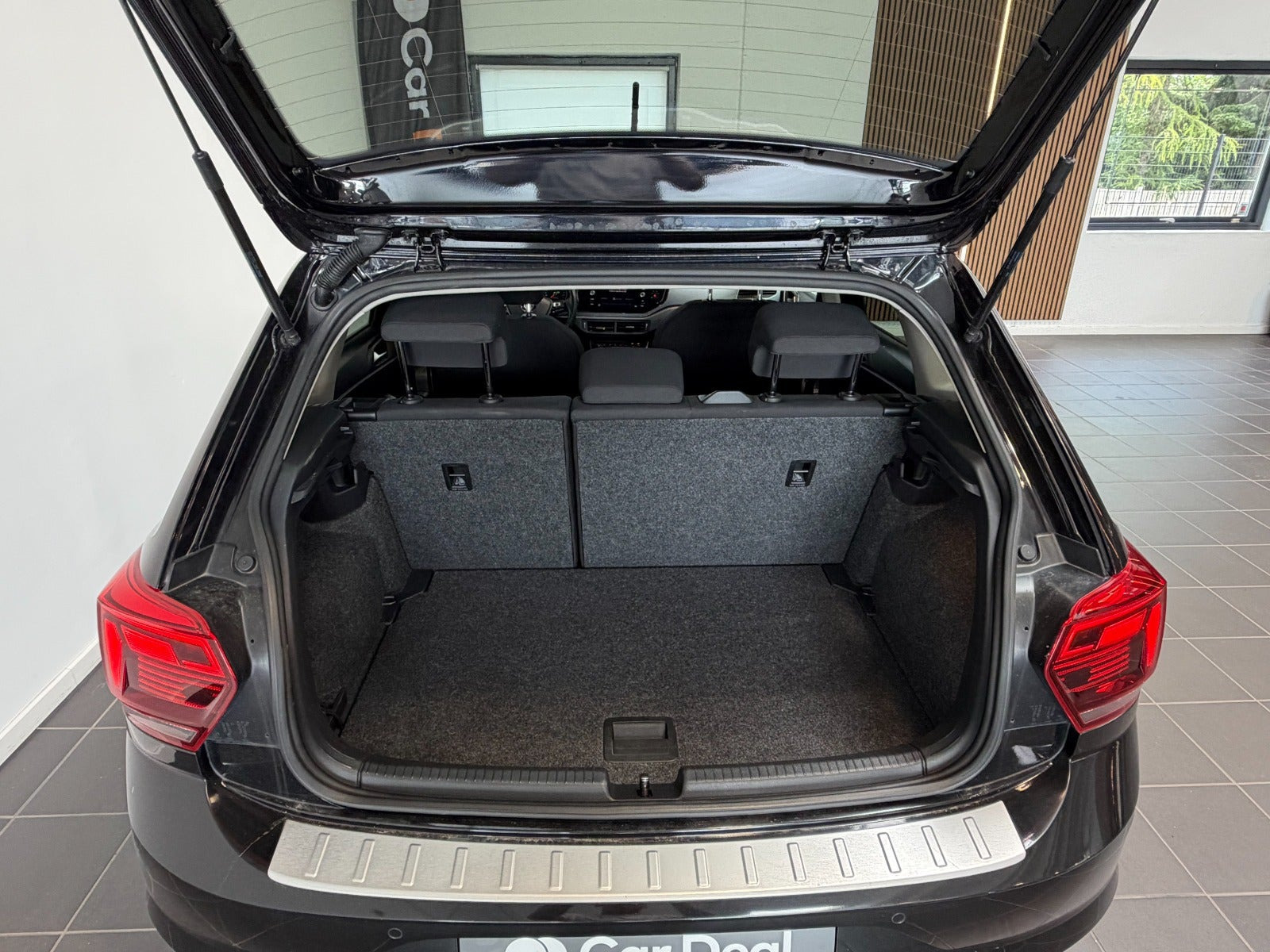 Sort VW Polo fra 2020