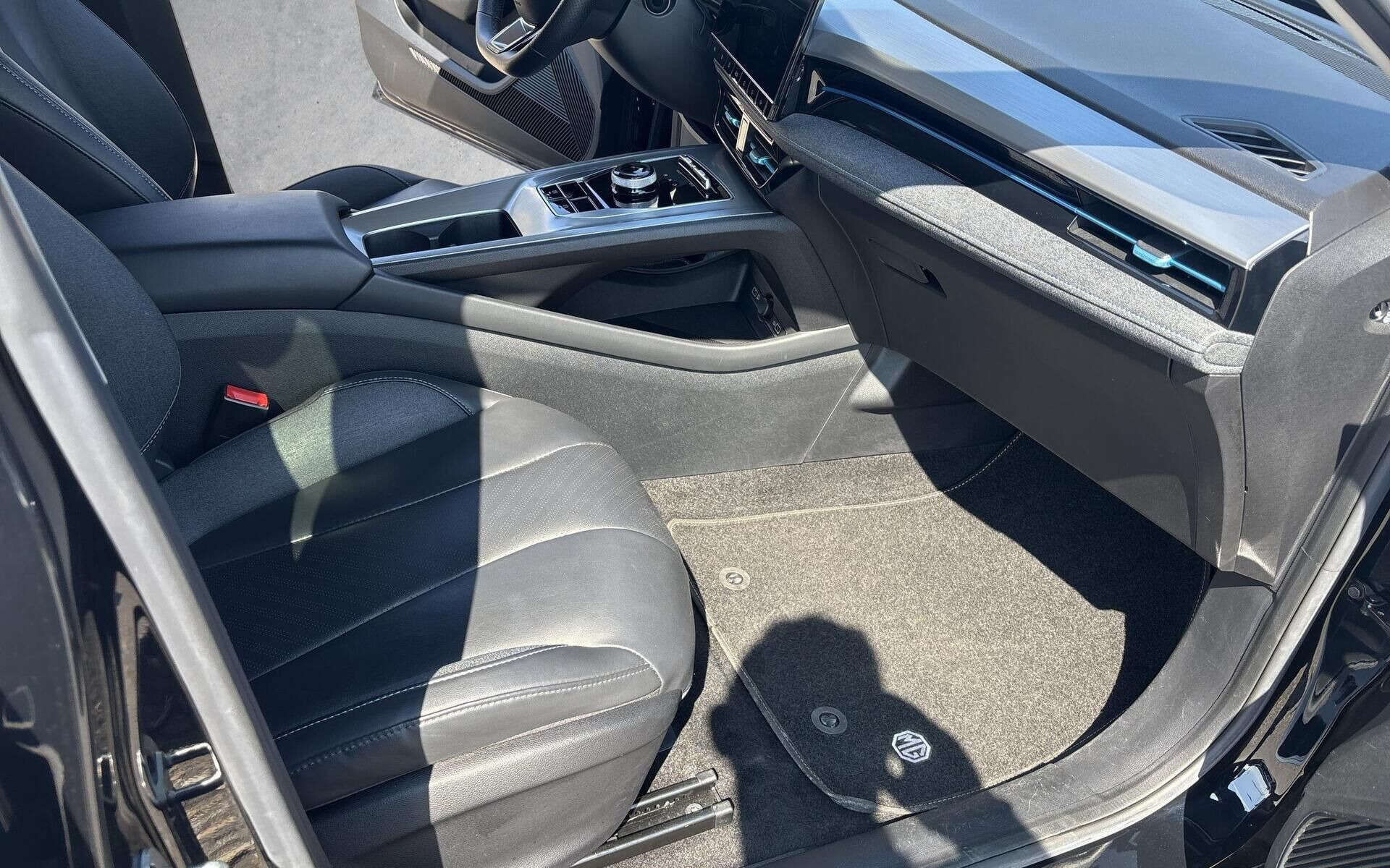 Sort MG MG5 Electric fra 2023