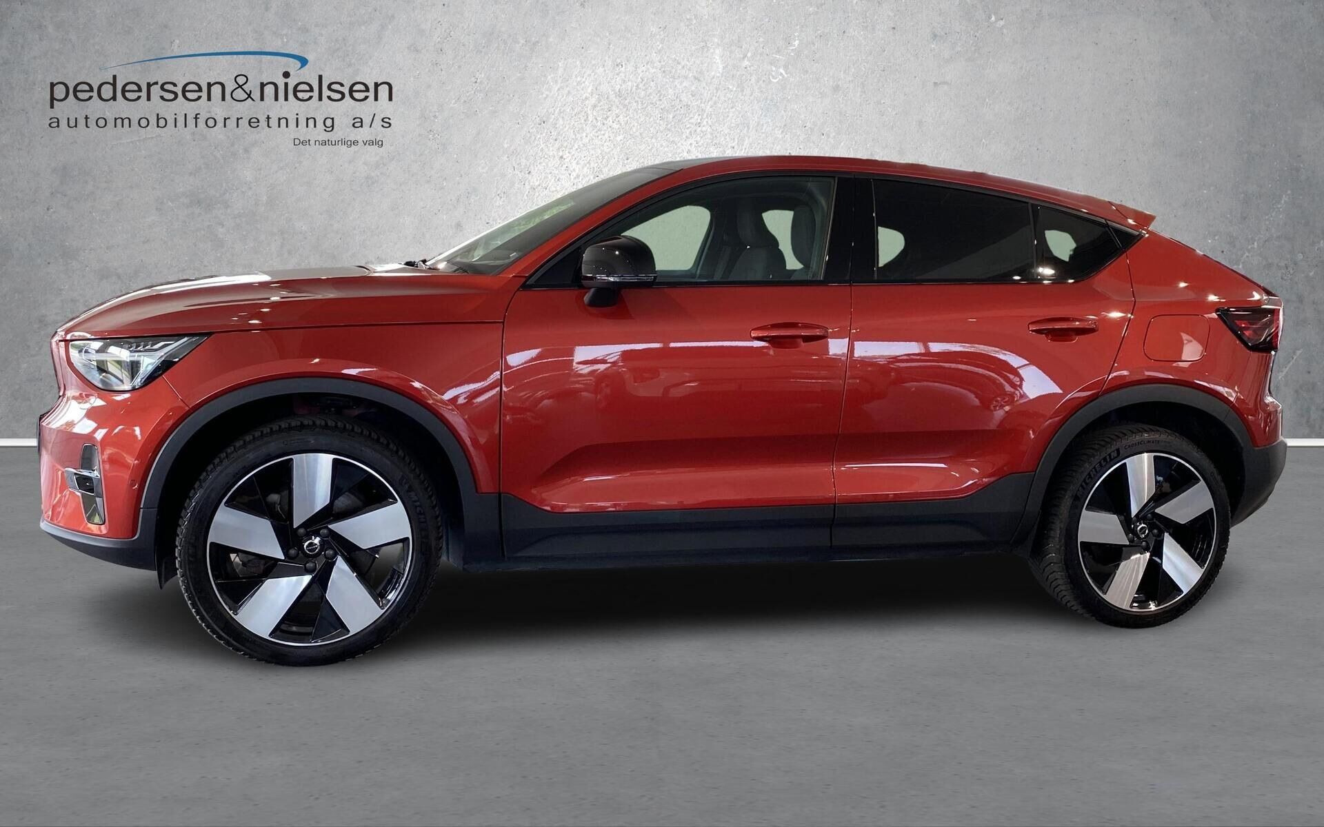 Rød Volvo C40 fra 2022
